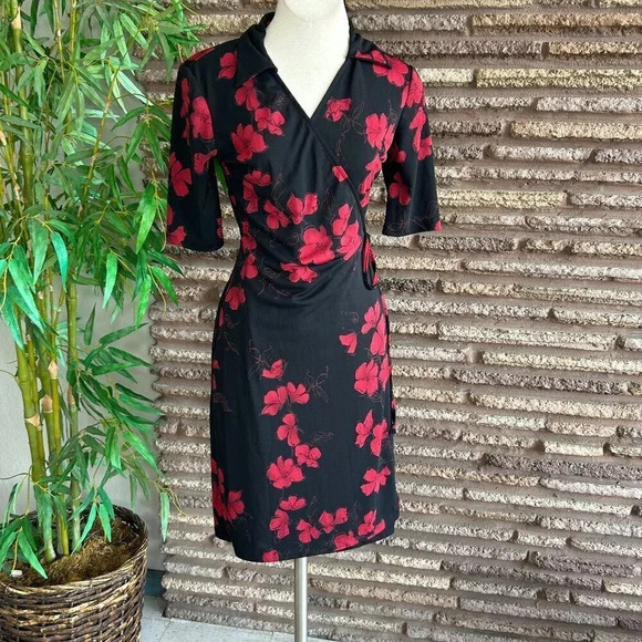 California Concepts Y2K Black Red floral Jersey Knit Wrap Dress Size Medium - Picture 1 of 7